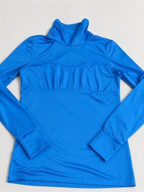 Athleta Blue Long Sleeve Pullover Top Women’s Medium Athleisure Thumbhole